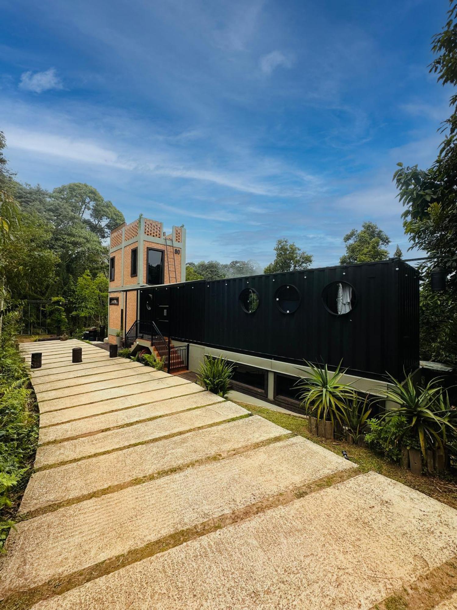 Casa Container 80 *